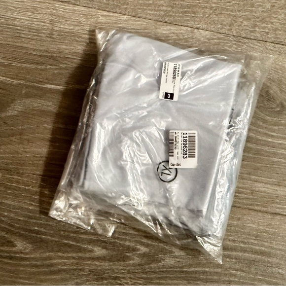 NWT CATHERINE MALANDRINO 2 PIECE CAPRIS & CROP TOP ACTIVEWEAR SET - XL blue - Picture 3 of 3